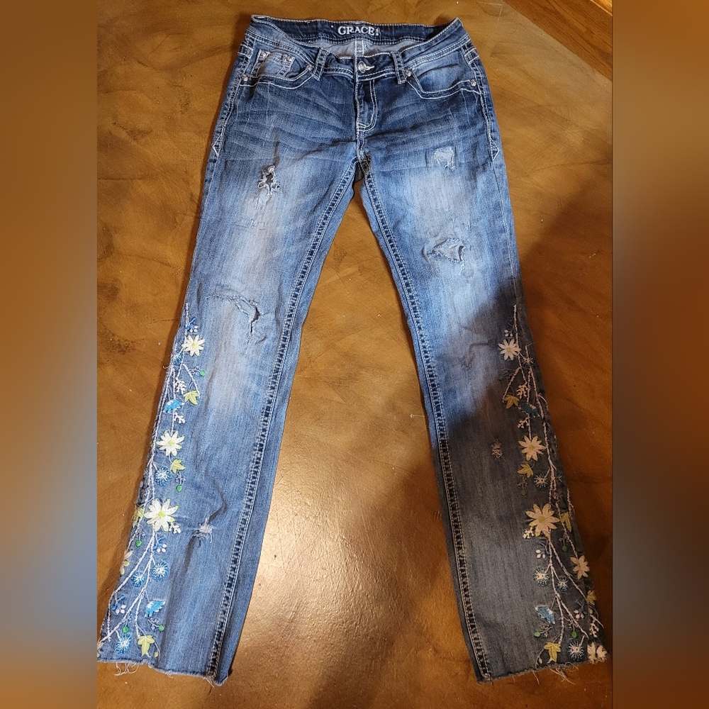 Grace in LA Distressed Blue Jeans with Floral Embroidery Size 29